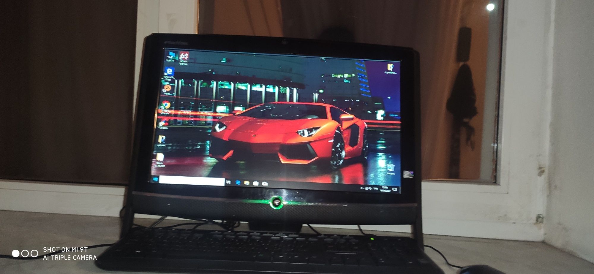 ІГРОВИЙ Компактний Комп'ютер quad 4 ядра 4gb 200gb WI-FI Web камера