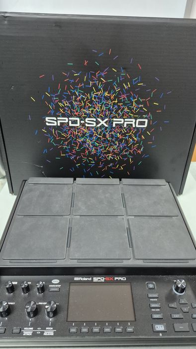 Sampler Roland SPD SX PRO
Com varios acessórios. 
650€.
Possibilidade
