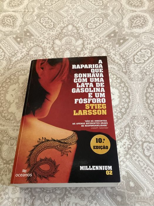 A Rapariga que Sonhava com uma Lata de Gasolina e um Fósforo