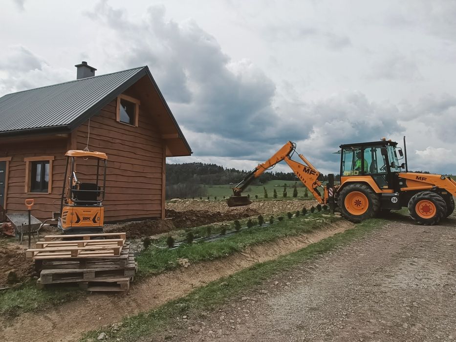 Usługi sprzętem budowlanym w Bieszczadach Koparki wywrotki kruszywa
