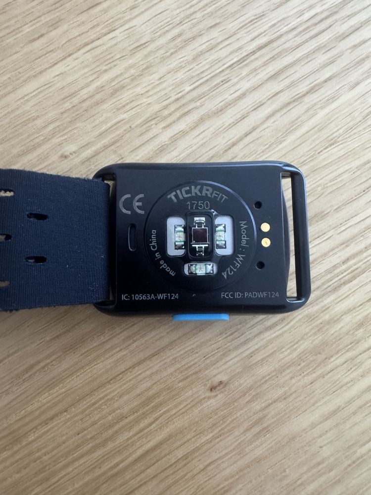 Banda cardíaca Wahoo TICKR Fit como nova
