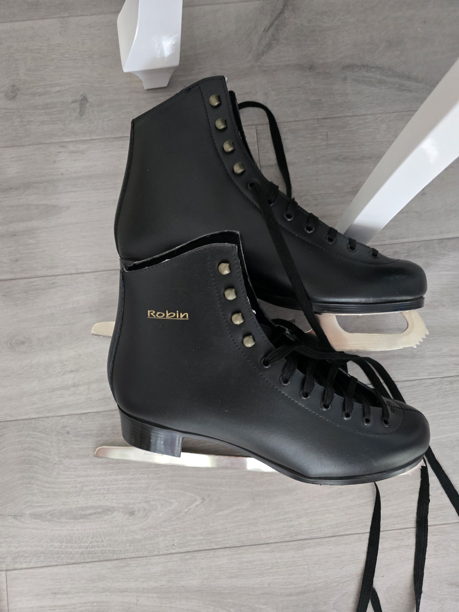 Nowe męskie łyżwy Robin