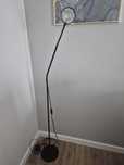 Lampa podłogowa, czarna
