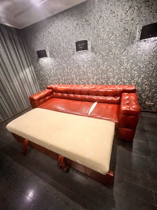 Продам диван з кожзама