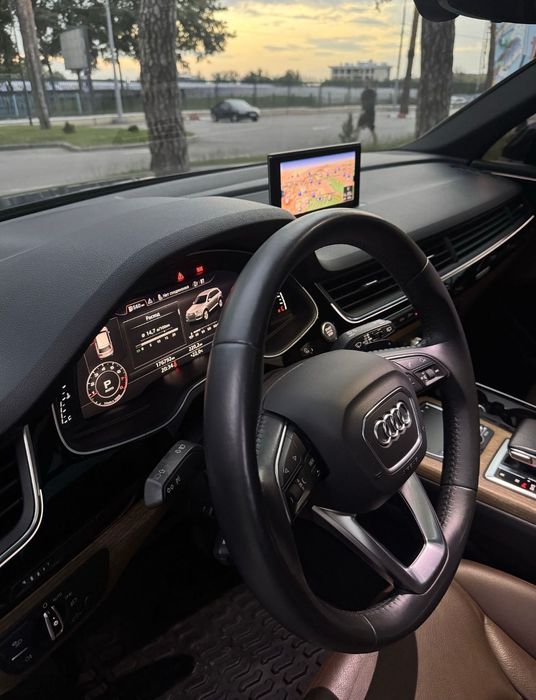 Красуня Audi Q7 2017 ( обмін на авто, нерухомість )