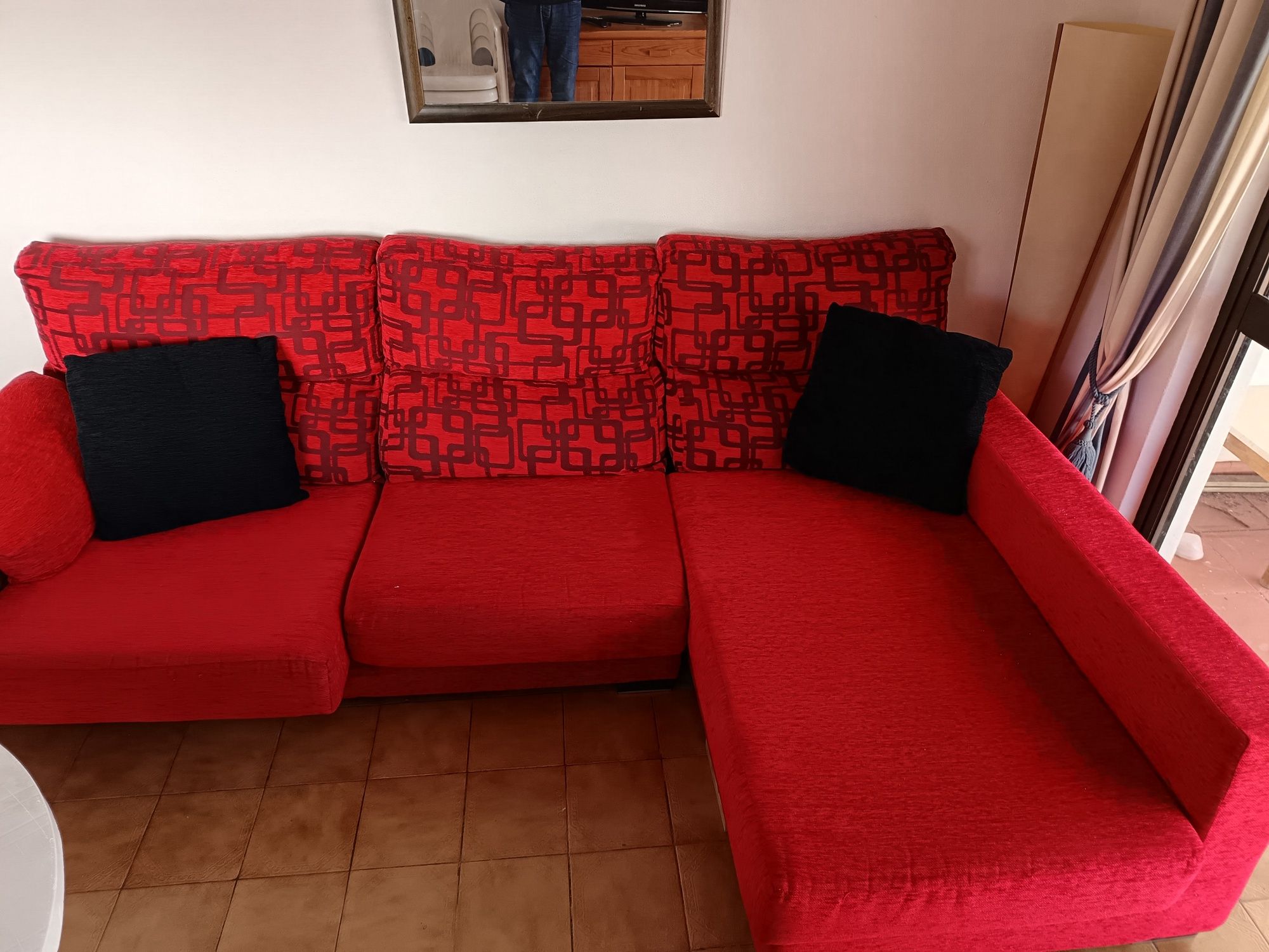 Sofá com Chaise-Longue