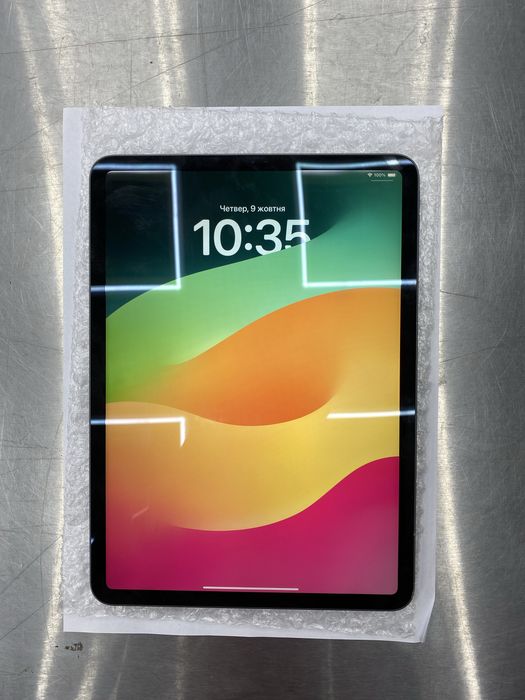 Продам iPad  pro 11 64 gb все оригінал !