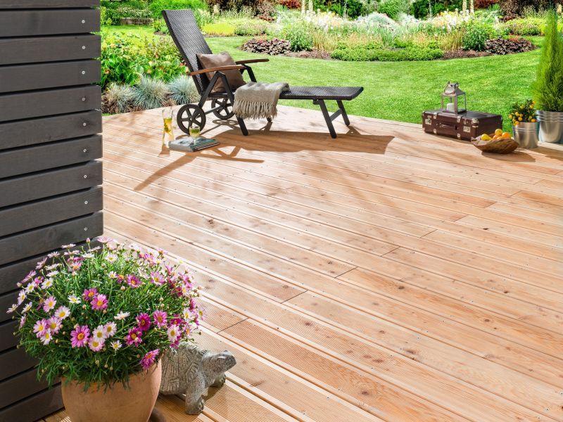 Deska tarasowa. Modrzew zachodni kanadyjski