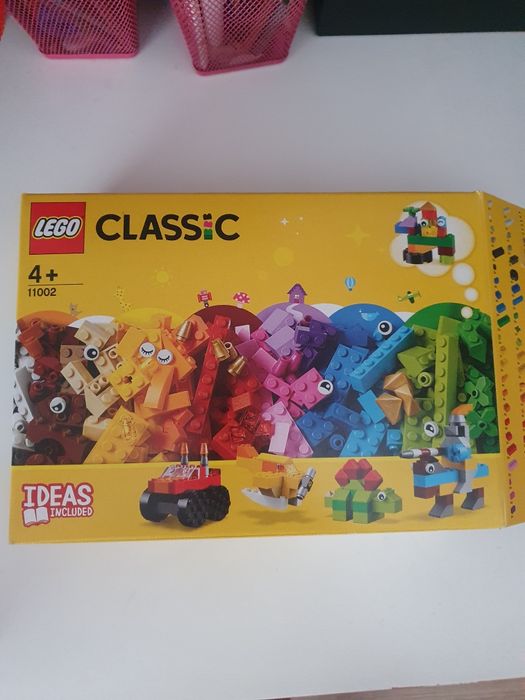 Lego Classic. .