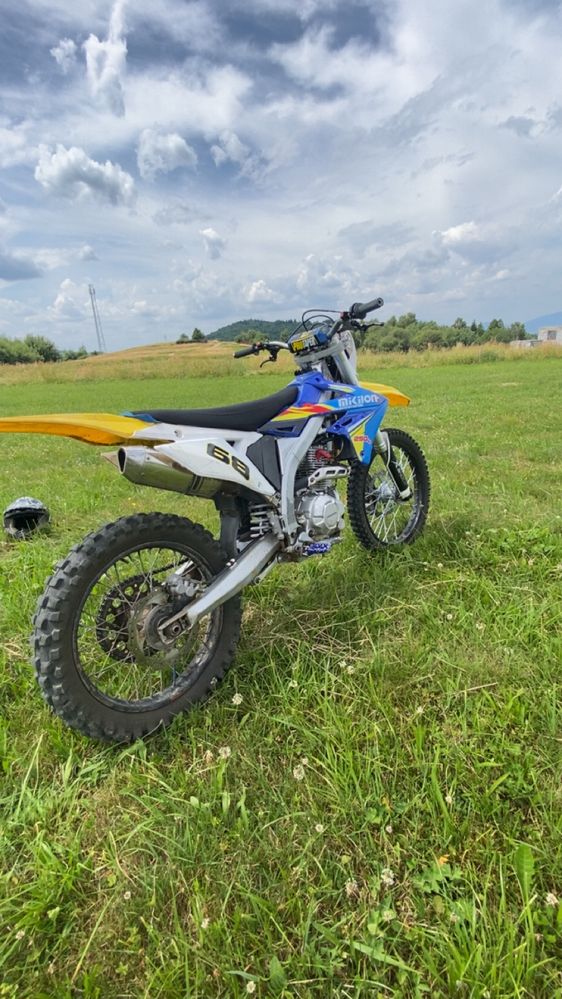 Cross Mikilon Mzk 250cm 2021rok