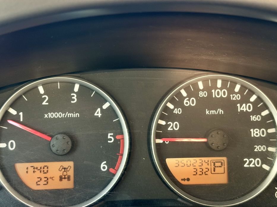 Nissan Pathfinder 2006 2.5