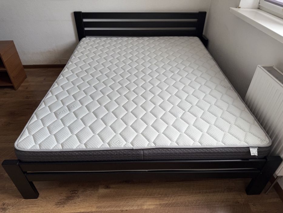 Кровать двуспальна