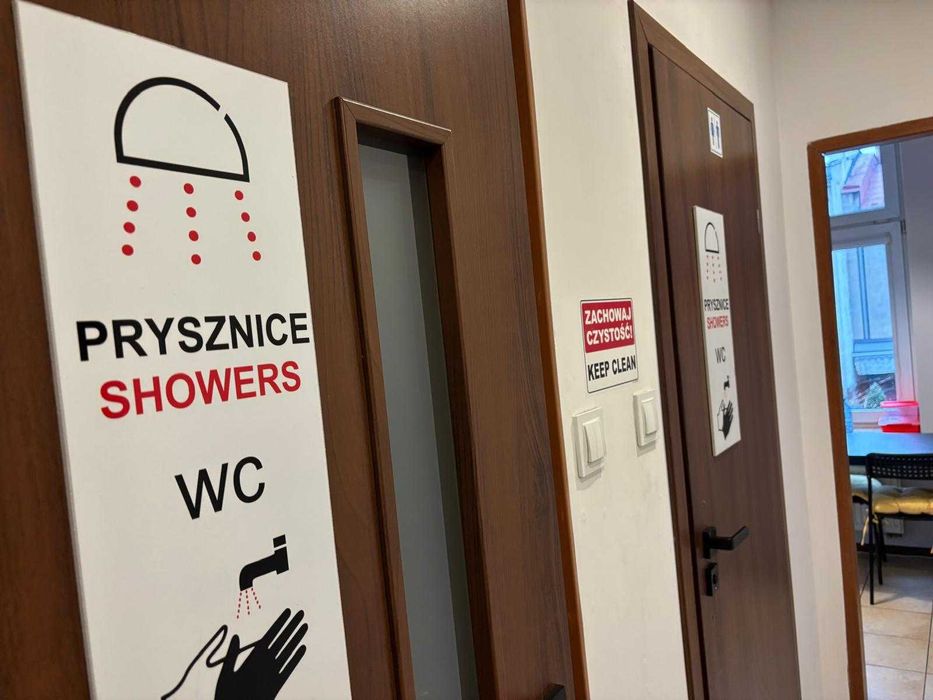 Tani nocleg HOSTEL W SAMYM CENTRUM , Fakt Vat,  дешеве житло ,