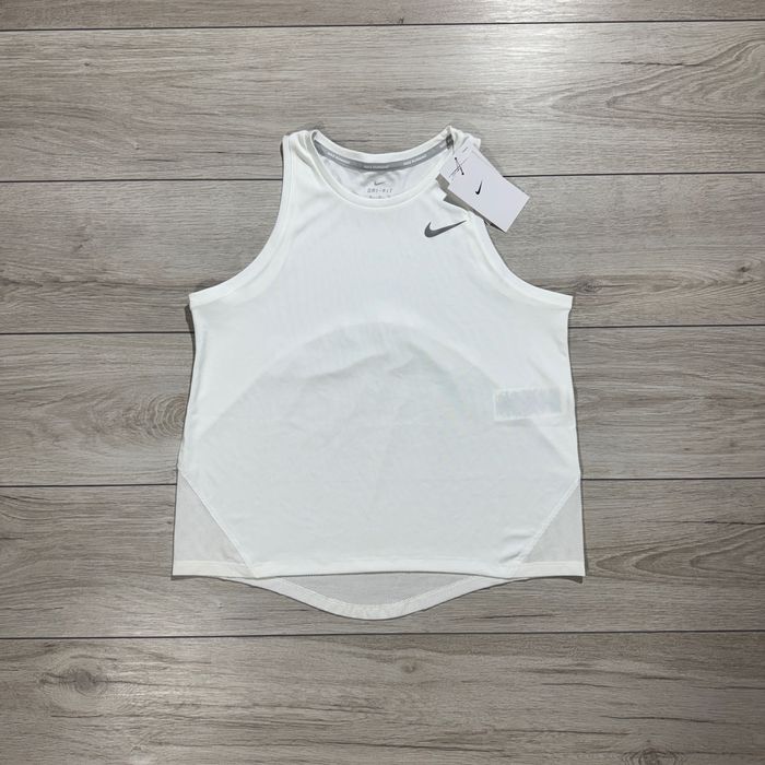 НОВА Біла Жіноча Спортивна Майка Nike Running Dri-FT Розмір M оригінал