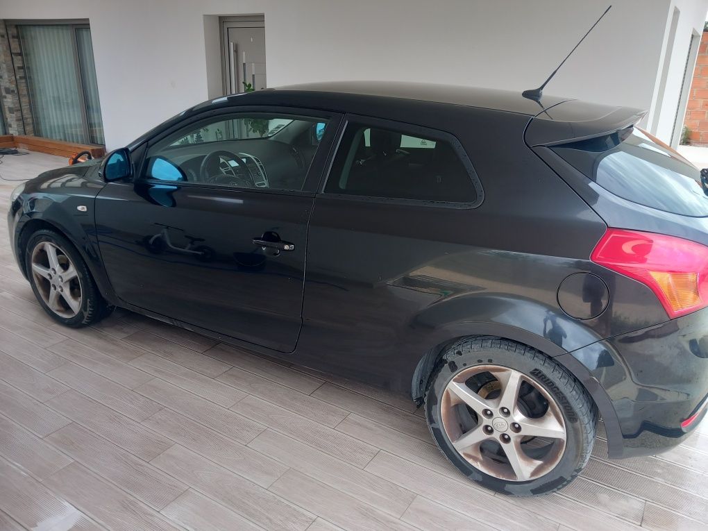 Kia Cee’d 1.6 CRDi 115cv  / 3p