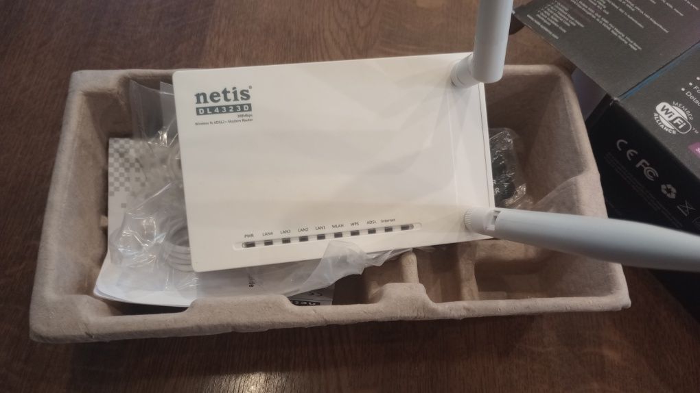 Router Netis DL4323d