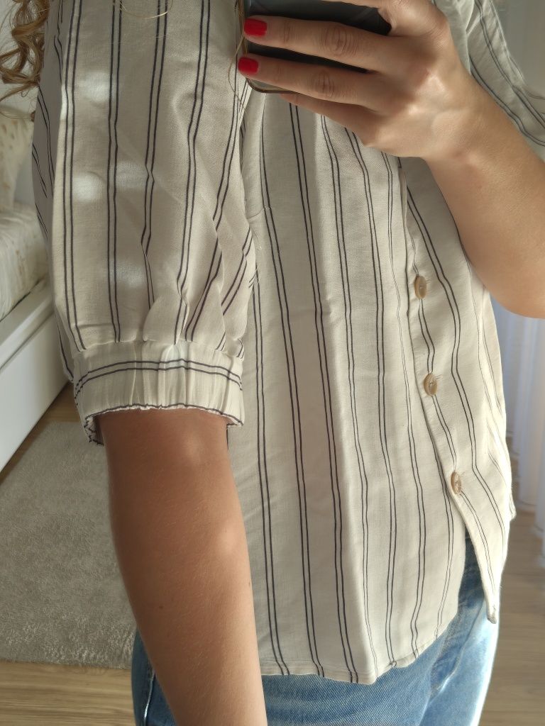 Camisa branca Lefties com penas