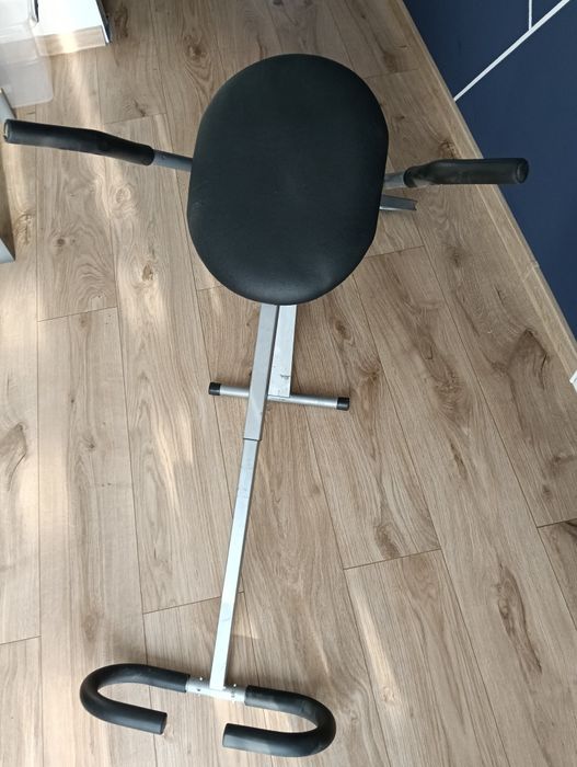 Ławeczka do brzuszków