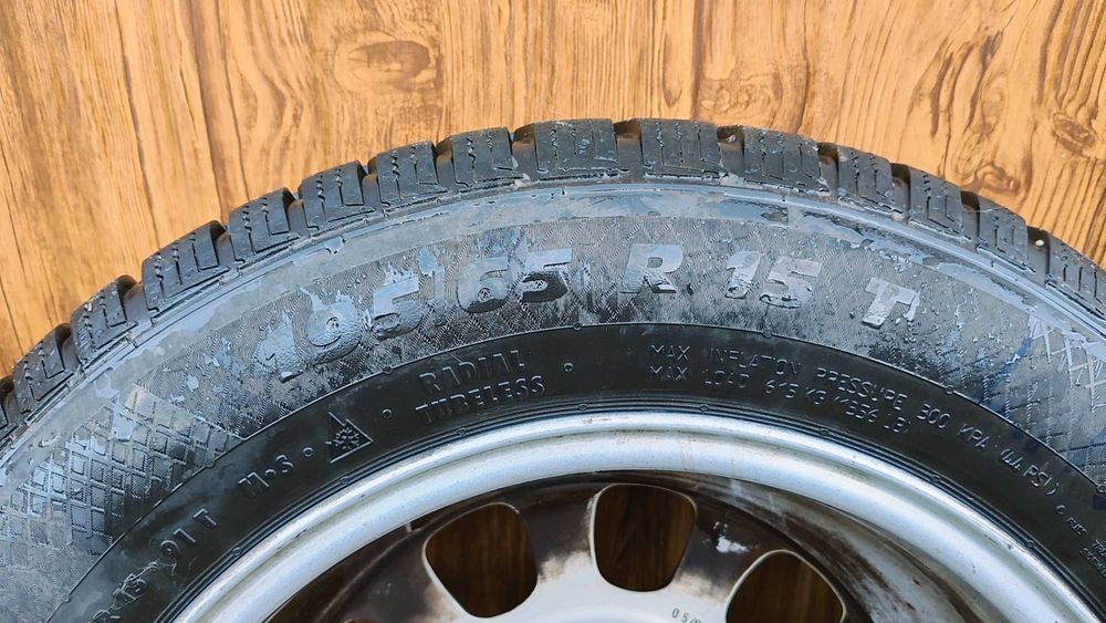 Felgi z oponami zimowymi BMW E46