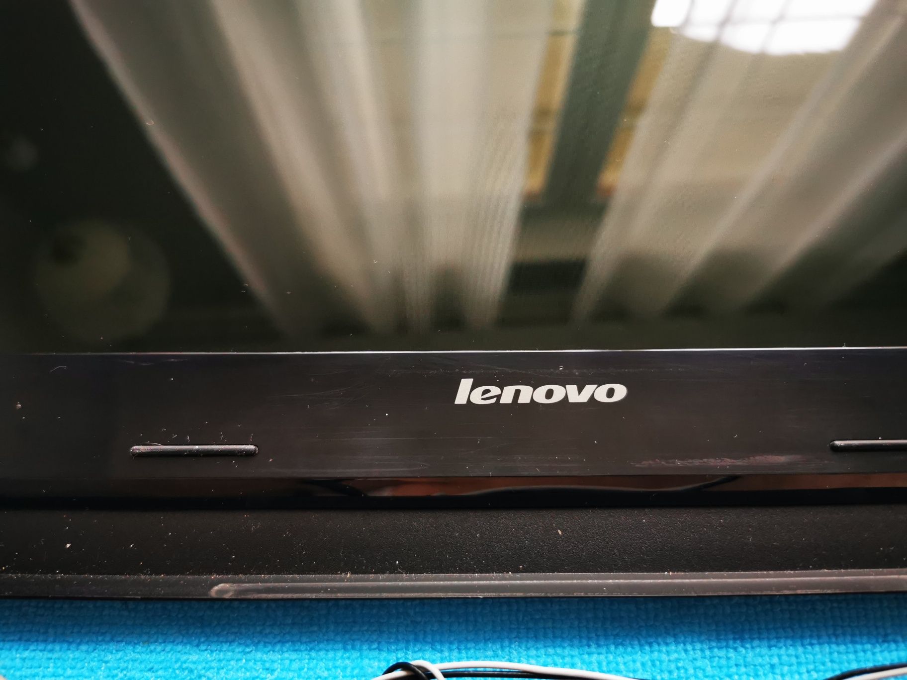 Matryca Lenovo 15,6" 30 pin (WADA) + obudowa matrycy + zawiasy + kable