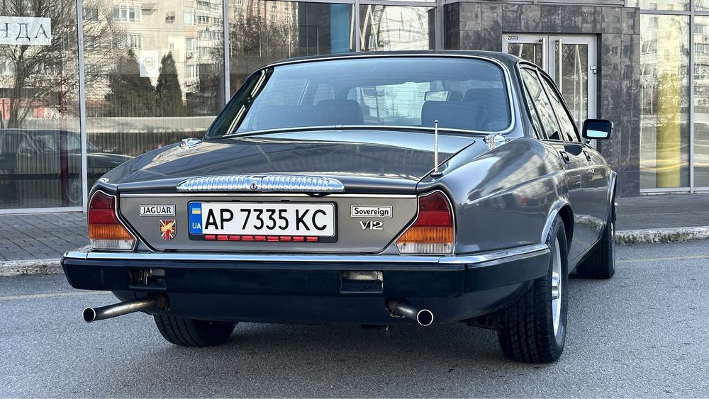 Продам эксклюзивный Jaguar XJ12 Daimler