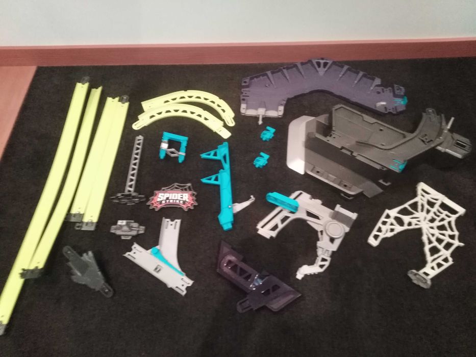 Pista de carros Metal Machines Spider Strike.