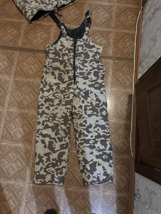 Зимовий комуфляжний костюм