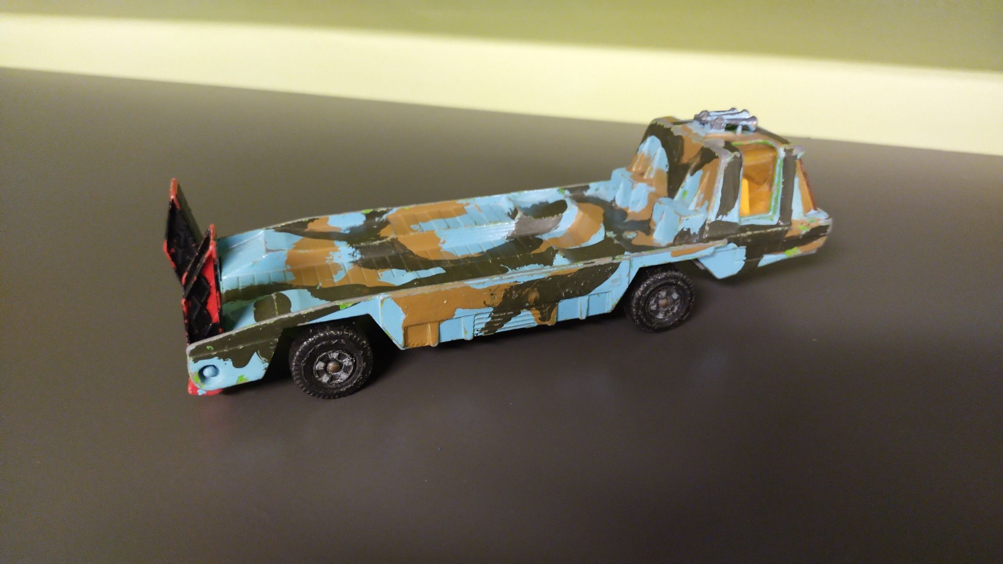 Zestaw przyczepa  ciężarówka matchbox jak siku