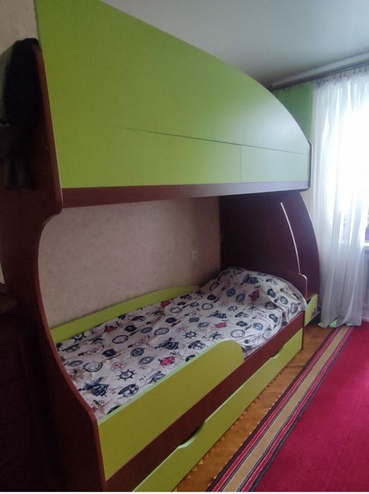 Продам двухповерхову кровать!