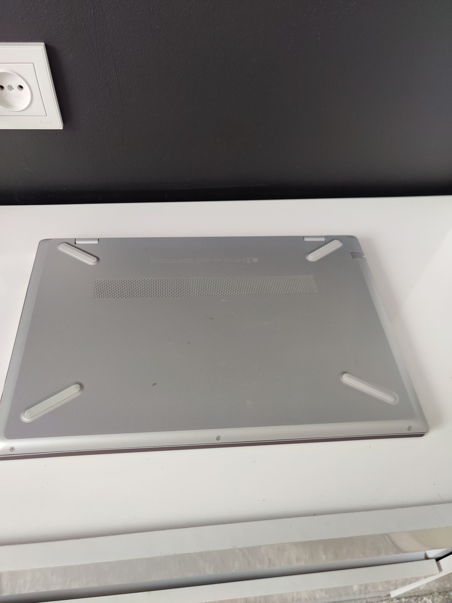 Ноутбук 15.6 HP pavilion / i5 8250u /8 ГБ/SSD 256/full HD IPS