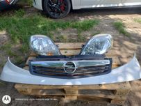 Lampy przednie Renault Trafic