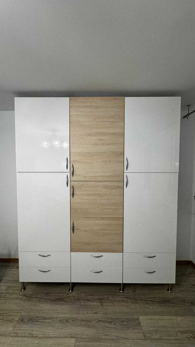 Mega duża szafa!