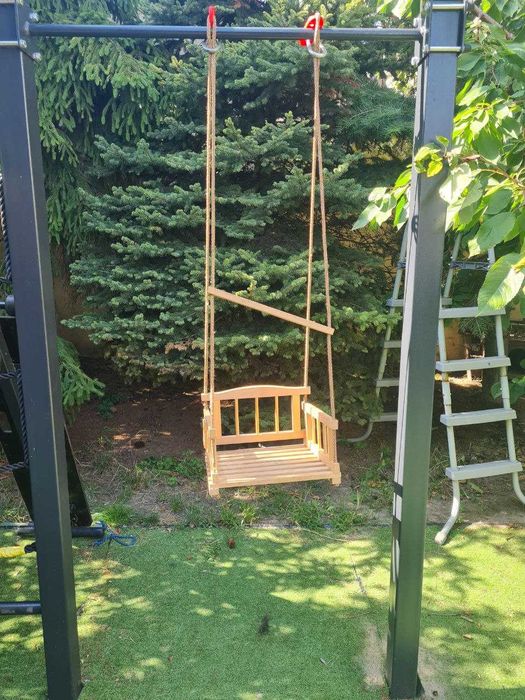 Дитяча підвісна Дерев'яна гойдалка для дому або вулиці 30 см x 30 см