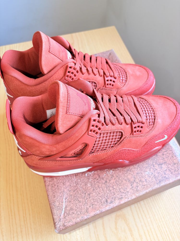 Tenis jordan 4 retro