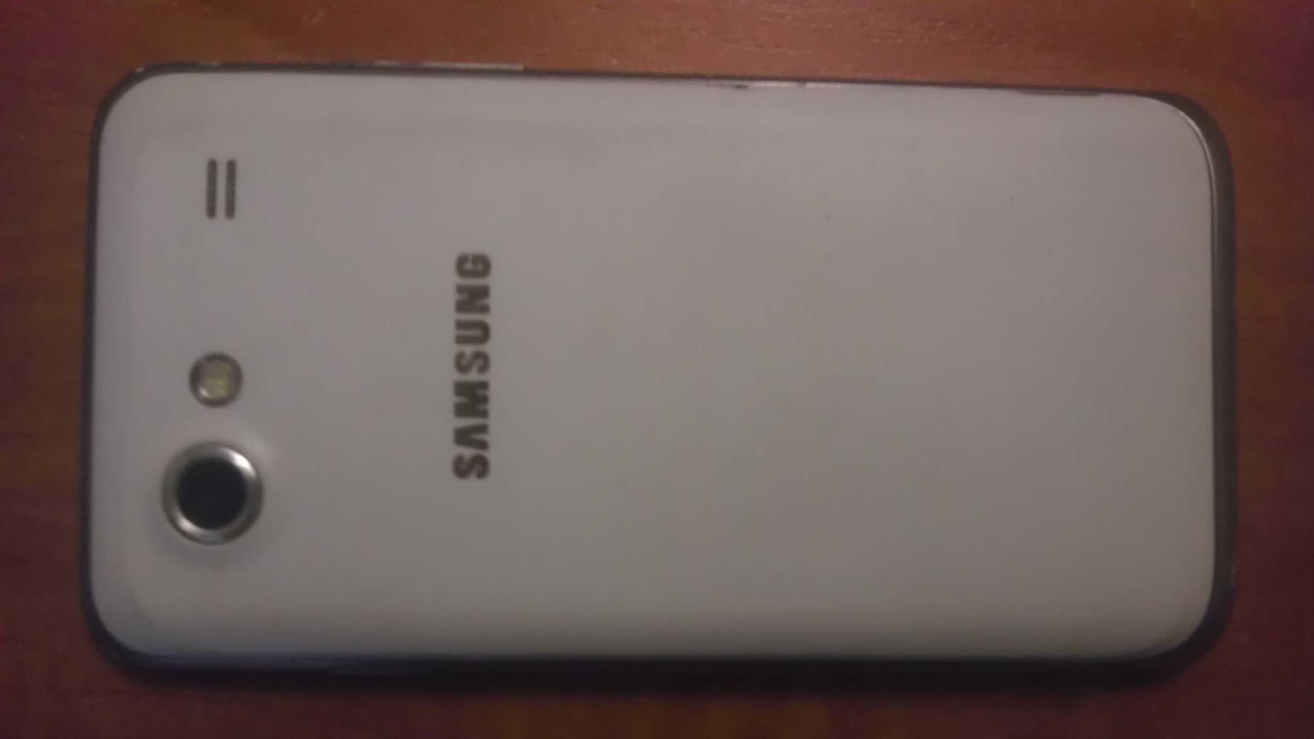 Мобильный телефон Samsung GT-19070.