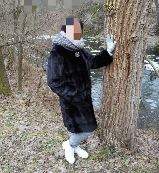 Одяг жіночий. Розмір 48