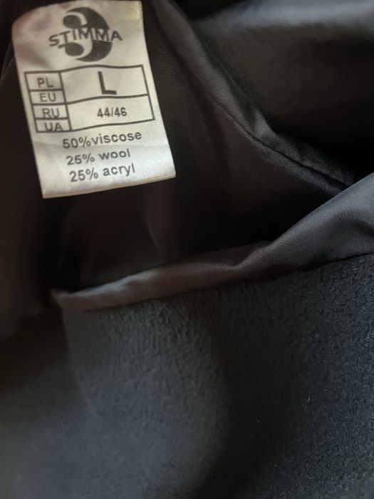 Пальто члрного кольору