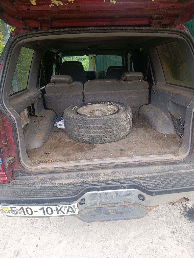 Продам Автомобіль Форд Експолер 1994 року.