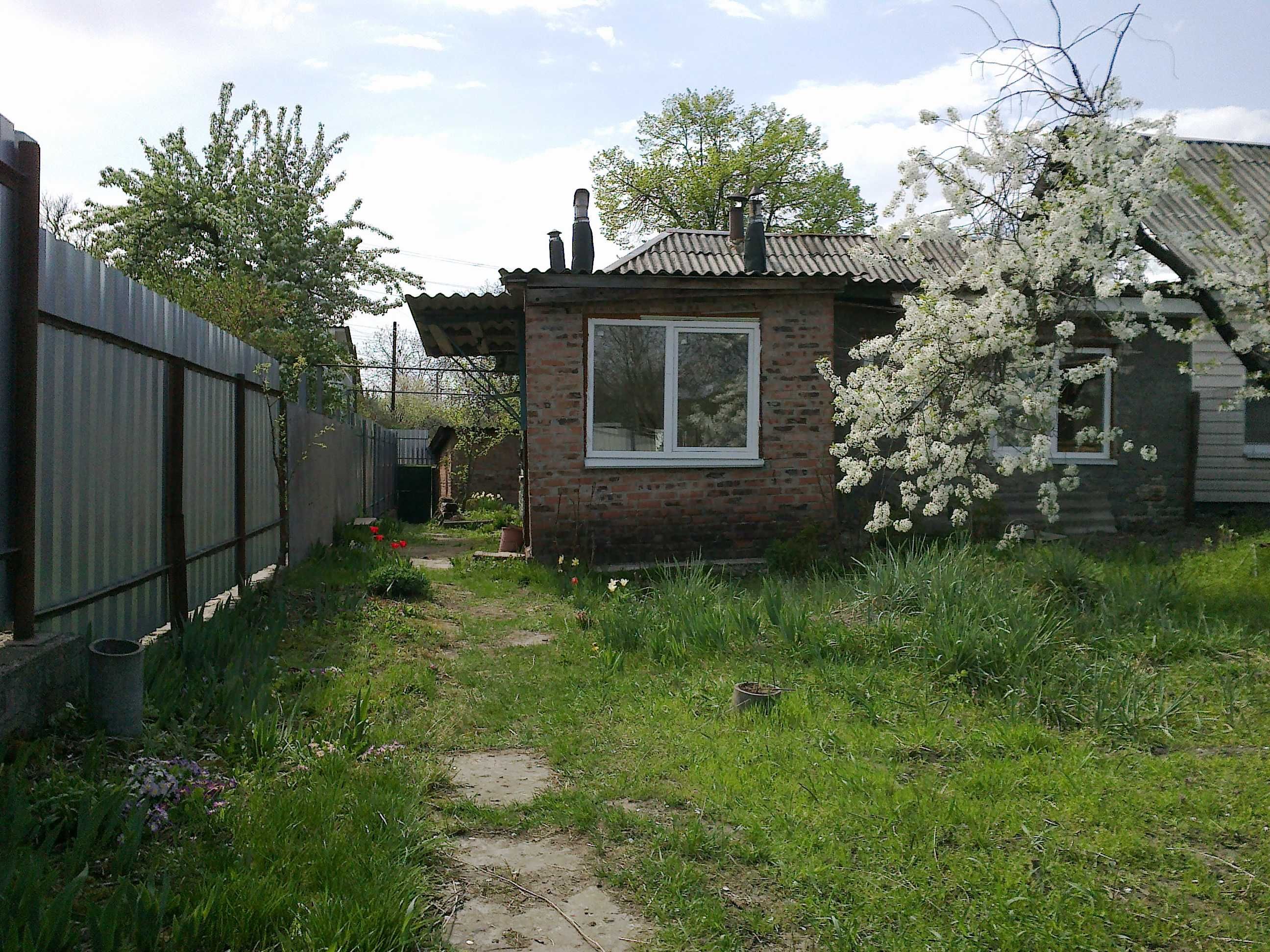 1/2ДОМА.Кирпич.60м2 ВаннаС/у в доме+ЦЕНТР.Комуник+ГАРАЖ. Отд.Двор 4сот