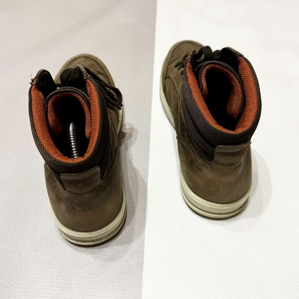 Зимові шкіряні кросівки ботінки Ecco Gore Tex 43 розмір