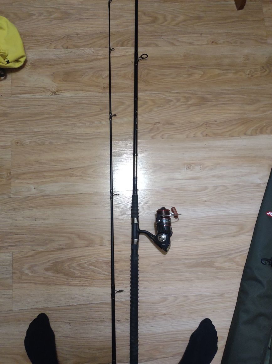 Wędka Jaxon 2.70m 100-200 gram z kołowrotkiem