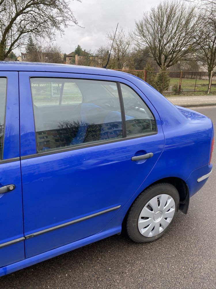 Skoda Fabia 1.2 HTP Sedan