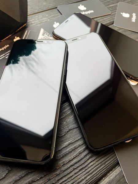 iPhone 11 Pro Max 64/256 Gold/Green/Gray/Silver 280$/340$