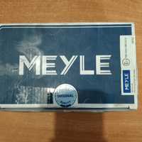 Комплект новых тормозных колодок Meyle