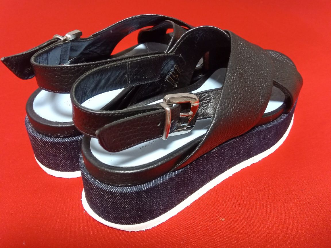 Жіночі босоніжки на платформі,Pollini,Iталія,нат.шкіра,р-38,24.5 см