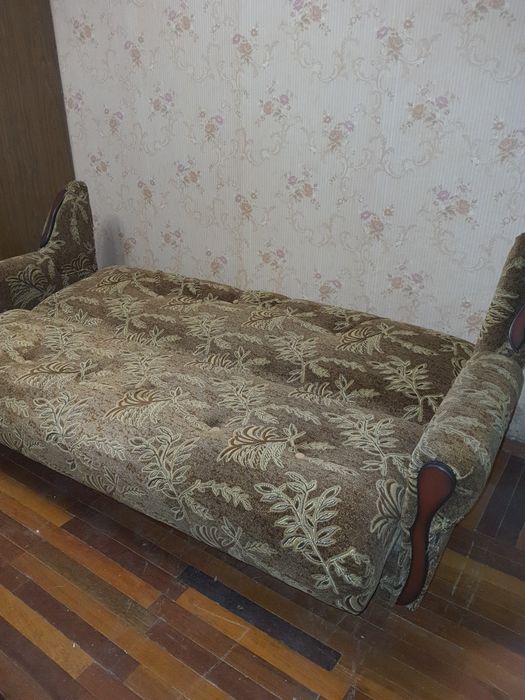 Диван, стан задовільний