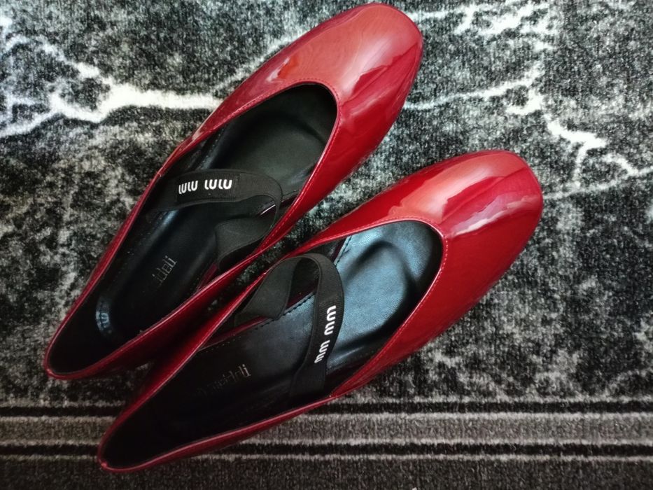 Балетки лакові 40р