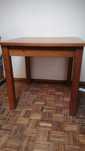 Mesa de madeira maciça
