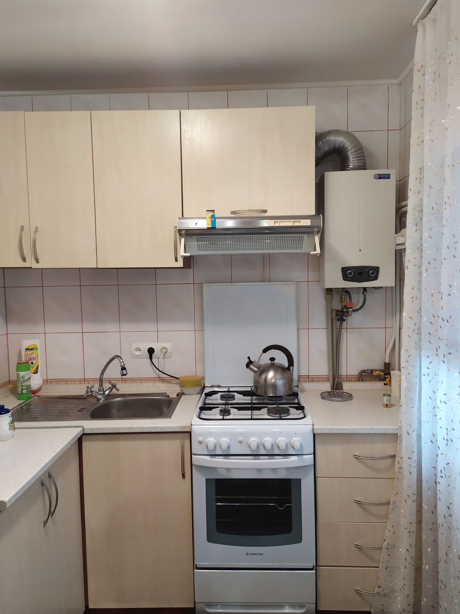 Полтава. Продаю свою 2-комнатную квартиру