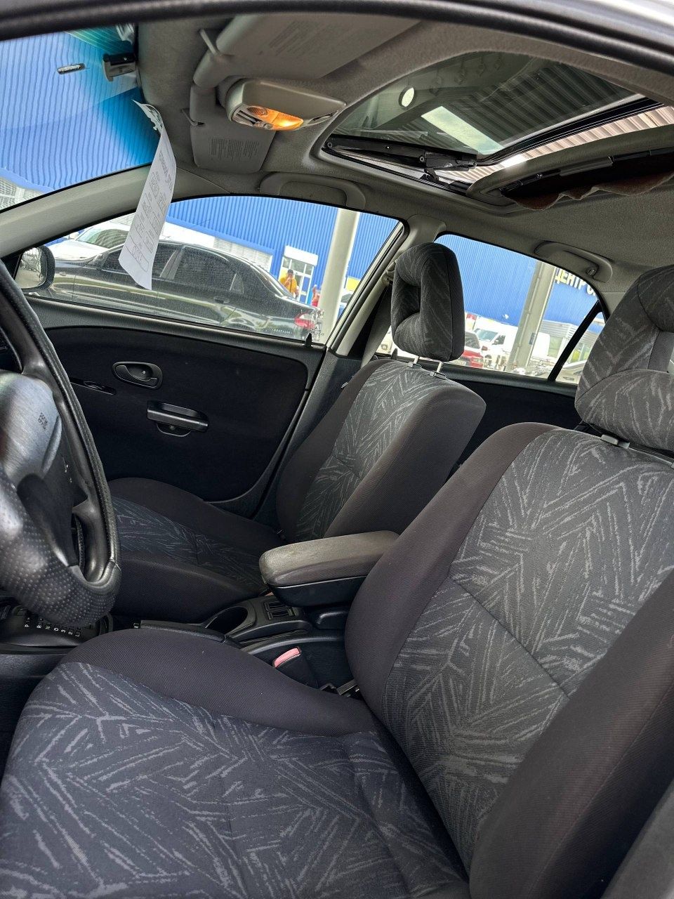 Продам Mitsubishi Carisma автомат